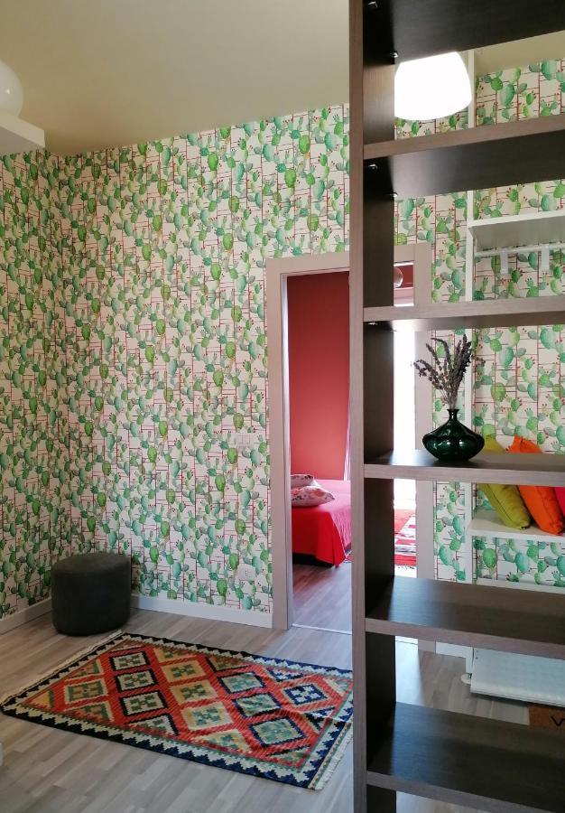 Inner City De Luxe Apartment Catania Bagian luar foto