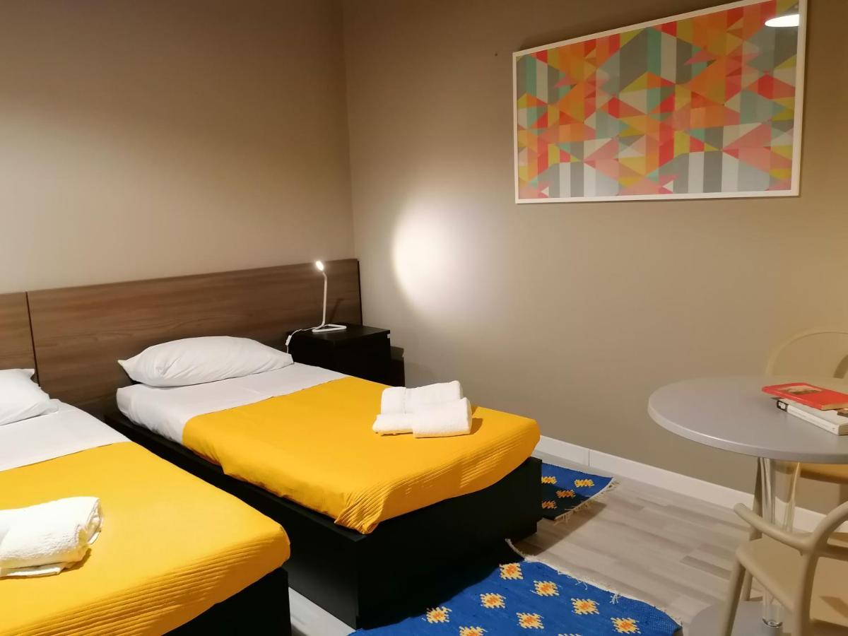 Inner City De Luxe Apartment Catania Bagian luar foto